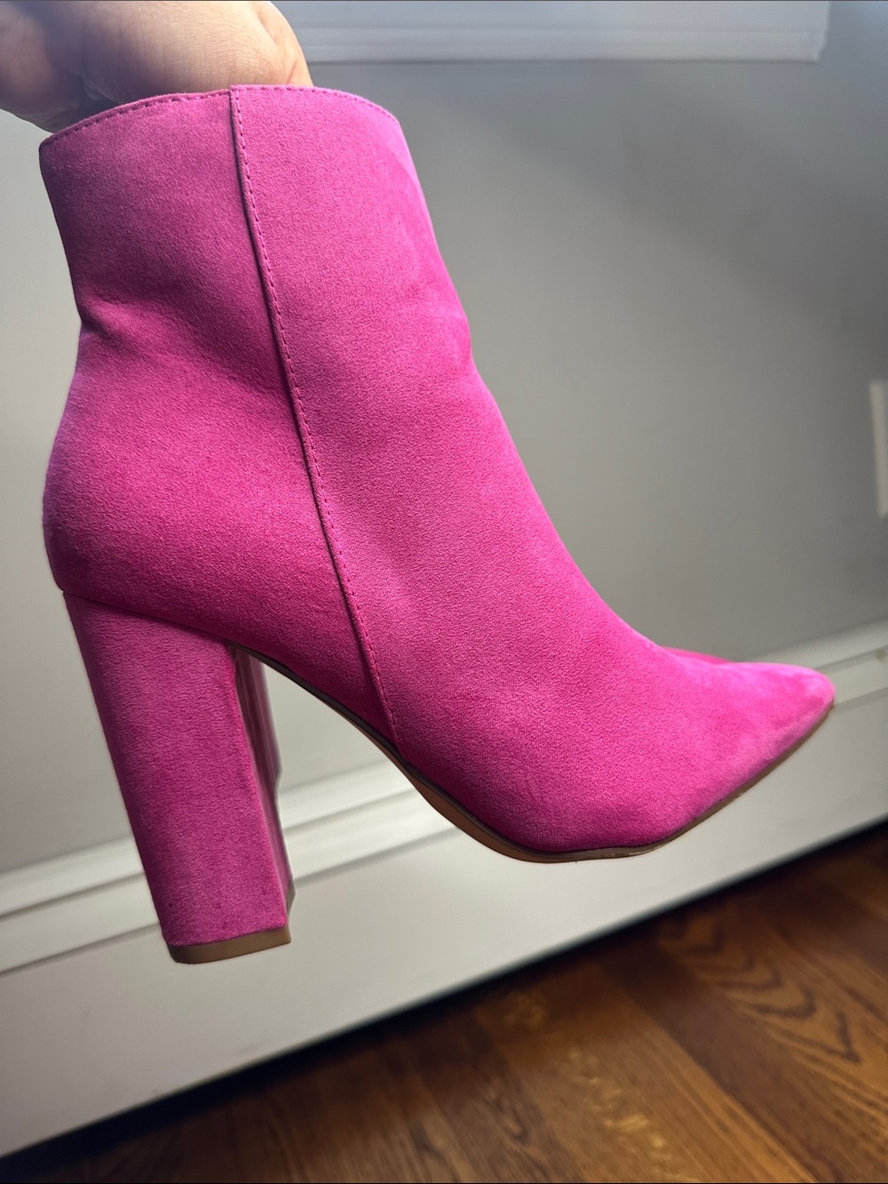 Shoe Dazzle Women's Hot Pink Suede Block Heel Ankle Boots excellent condition